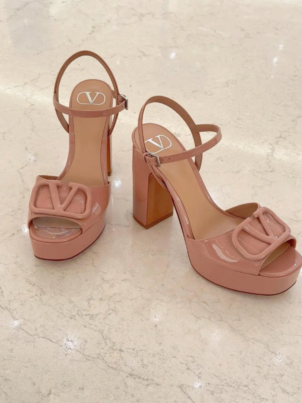 Classic Valentino shoes: A Stylish and Versatile Choice for Elegance
